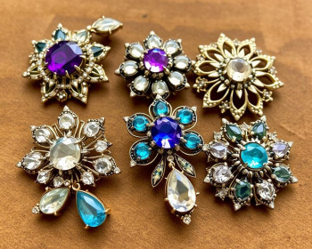 'Анималистичные мотивы в ювелирных брошах: почему пантеры и птицы стали символами абсолютной роскоши